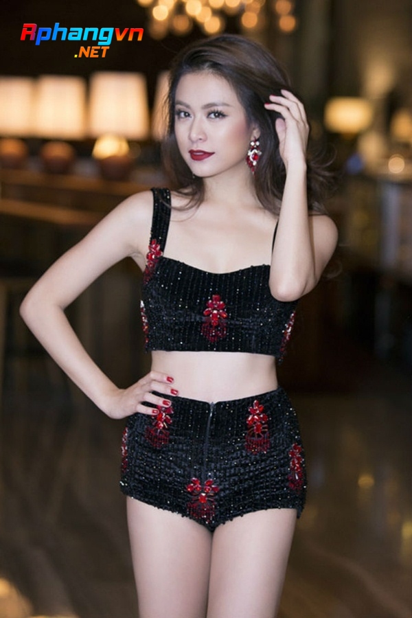 hoàng thùy linh 223.jpg