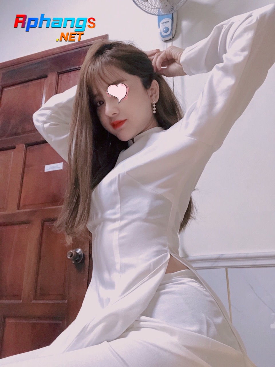 review-of-huy-lv-for-reup-teen-girl-lisa-2k-girl-sieu-nhi-nhanh-cool-xinh-2096075-original.jpg