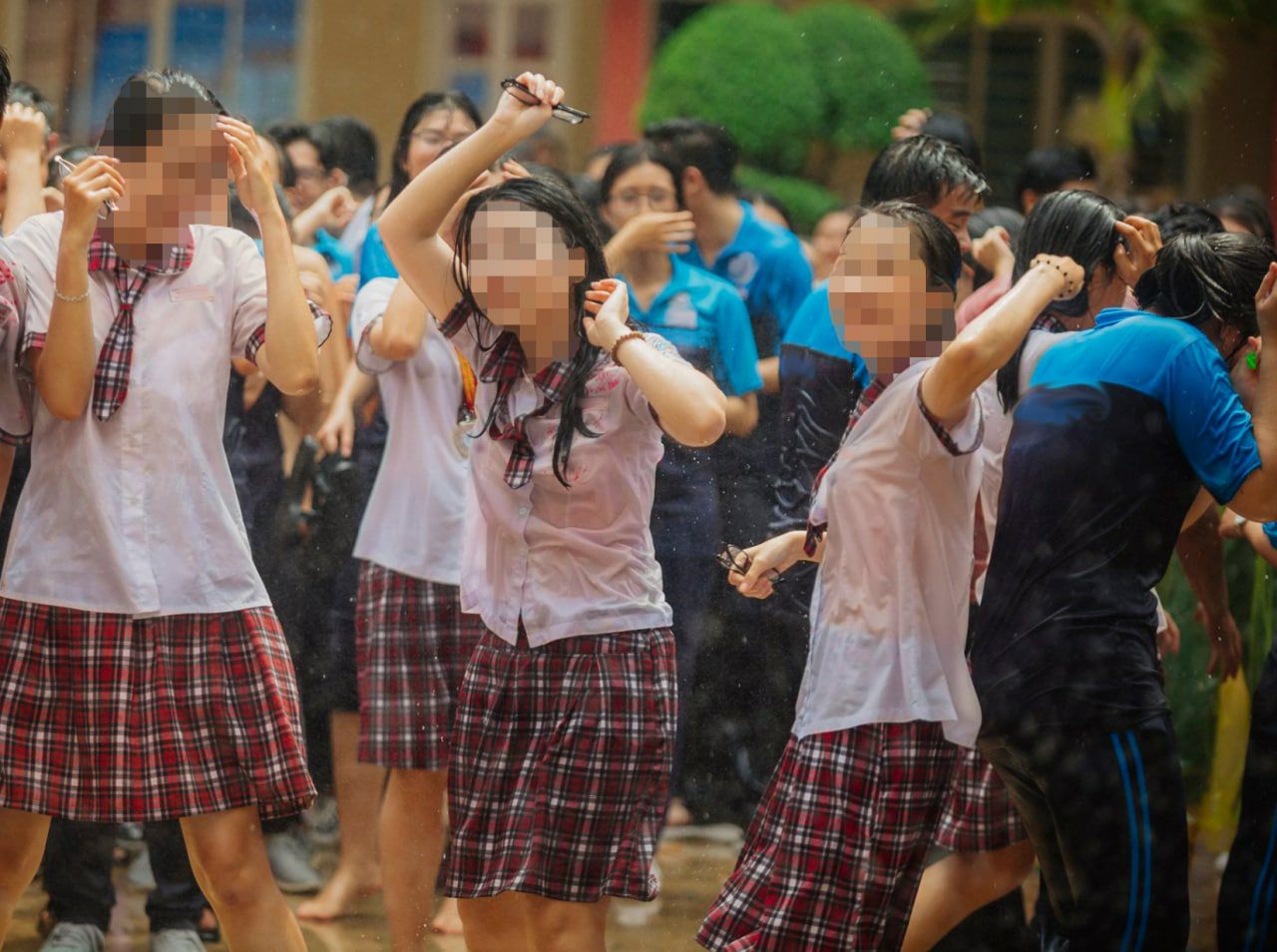 2.canh ma luon cho doi toi di hoc.jpg