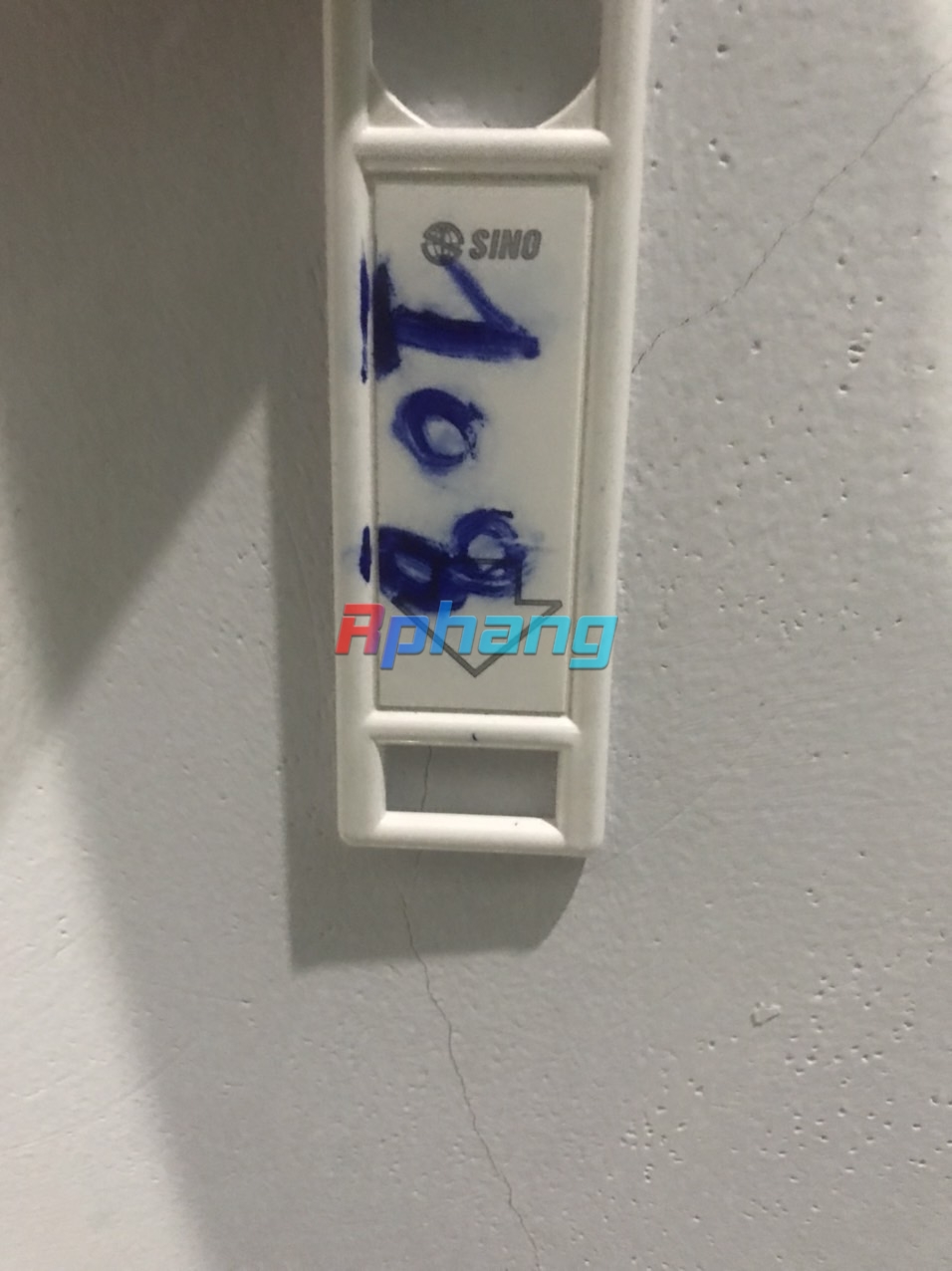 1HFH8S34F_AQ9DEP.jpeg