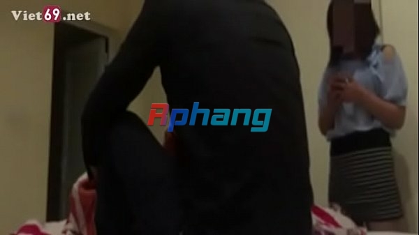 chich-con-ghe-dam-trong-nha-nghi.jpg