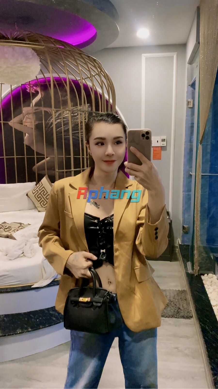 beauty_1731217055477.jpeg