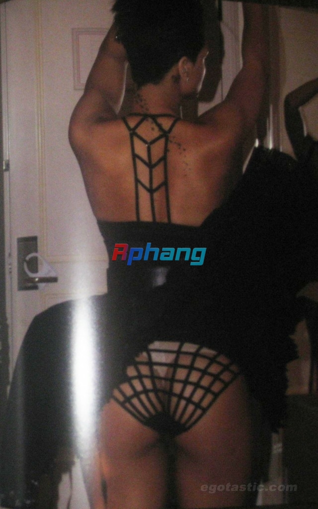 rihanna-leaked-sext-pictures-011-640x1024.jpg