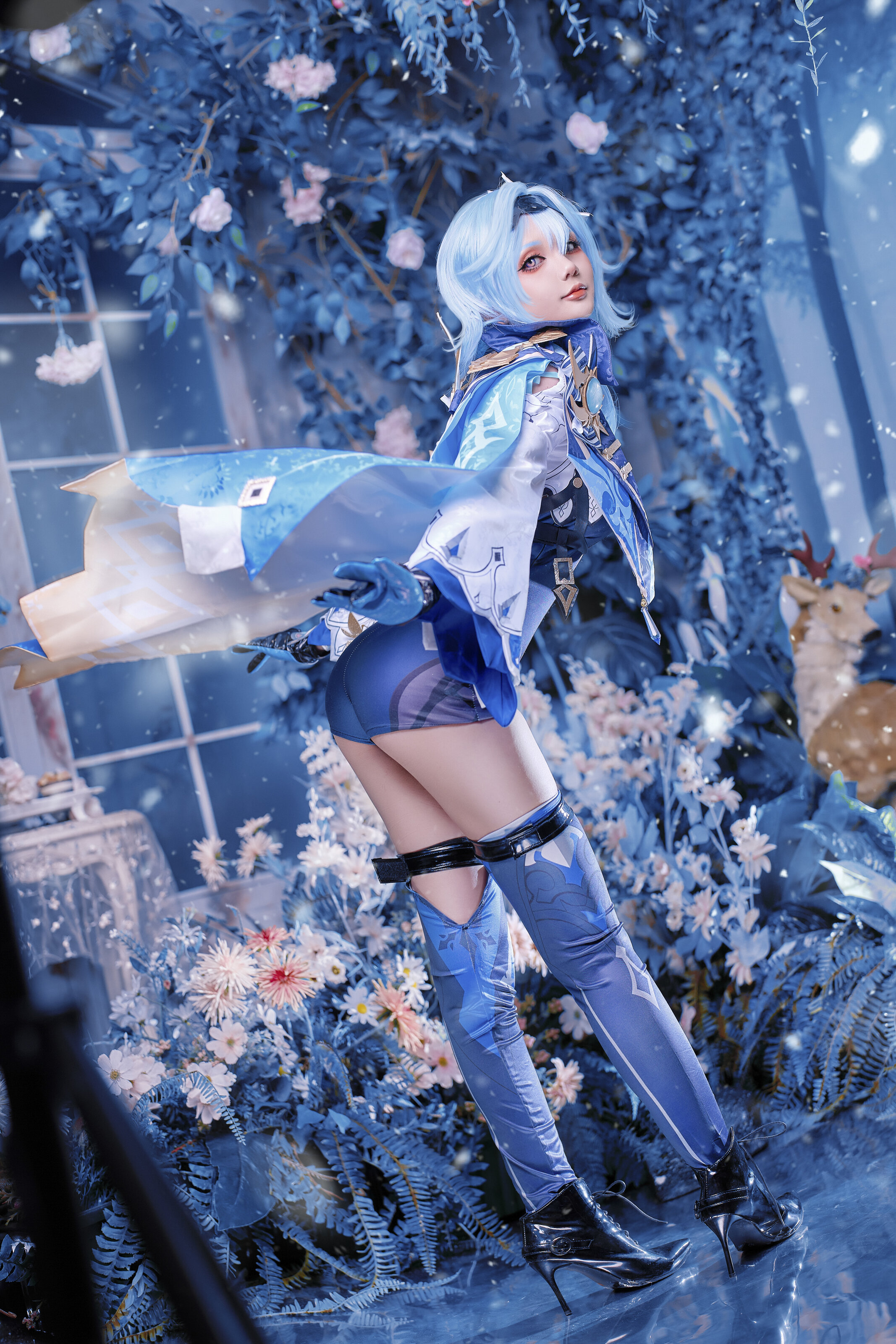 Joyce (Joyce Lin2x) cosplay Eula - Genshin Impact (1).jpg