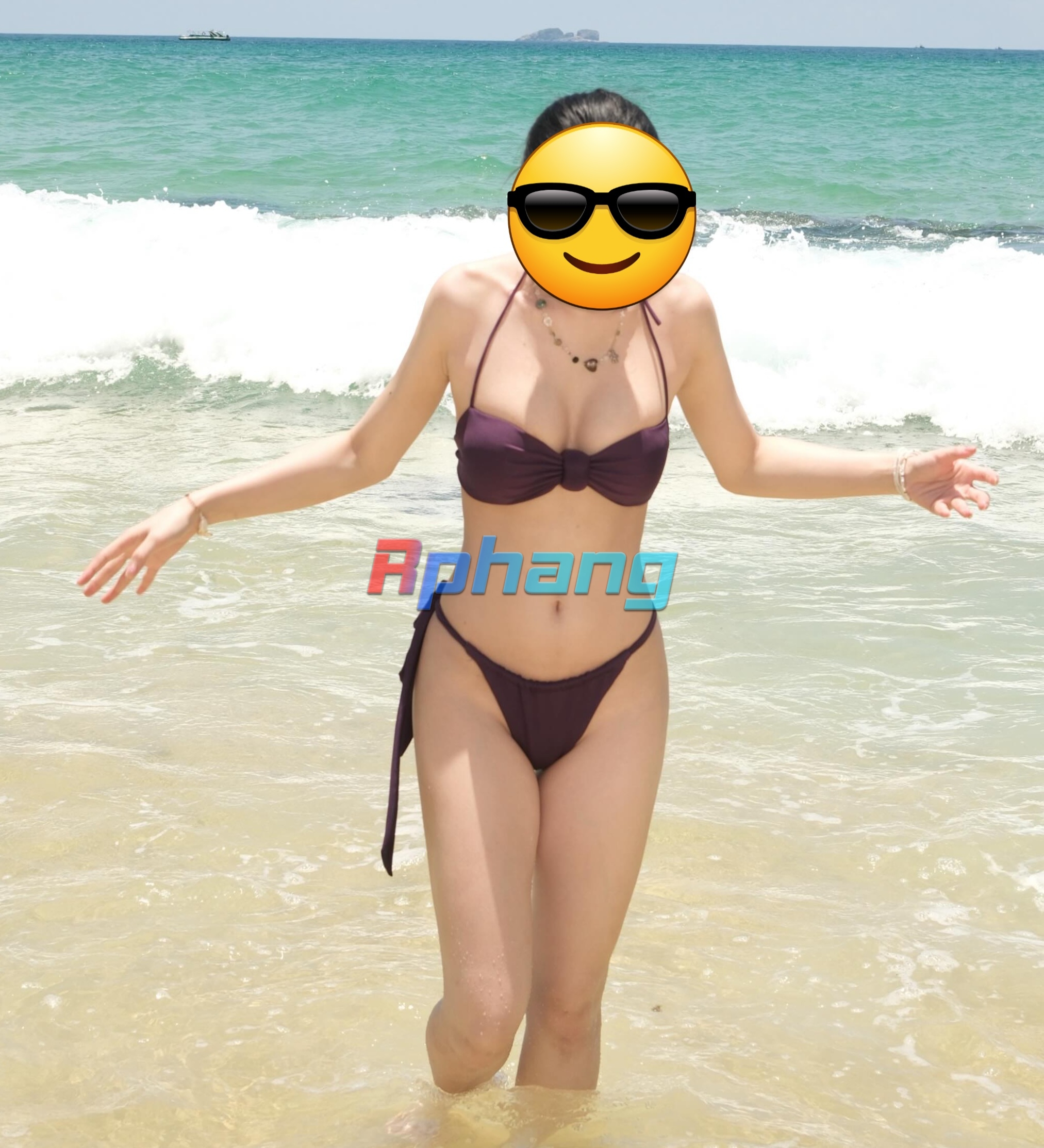 Photo by Nguyen Kieu Xuan on May 14, 2026. May be an image of hat, sarong, beach, ocean and t...jpeg