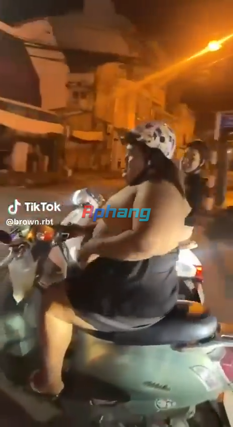 FatLadyRidingMotocycle_v2.png